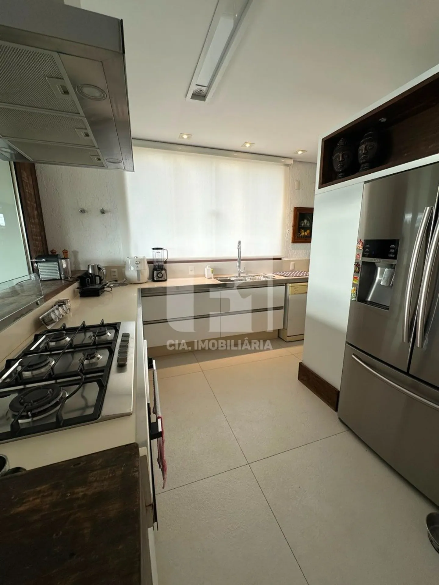 Furnished house with 6 bedrooms and 650 m² total — photo 32