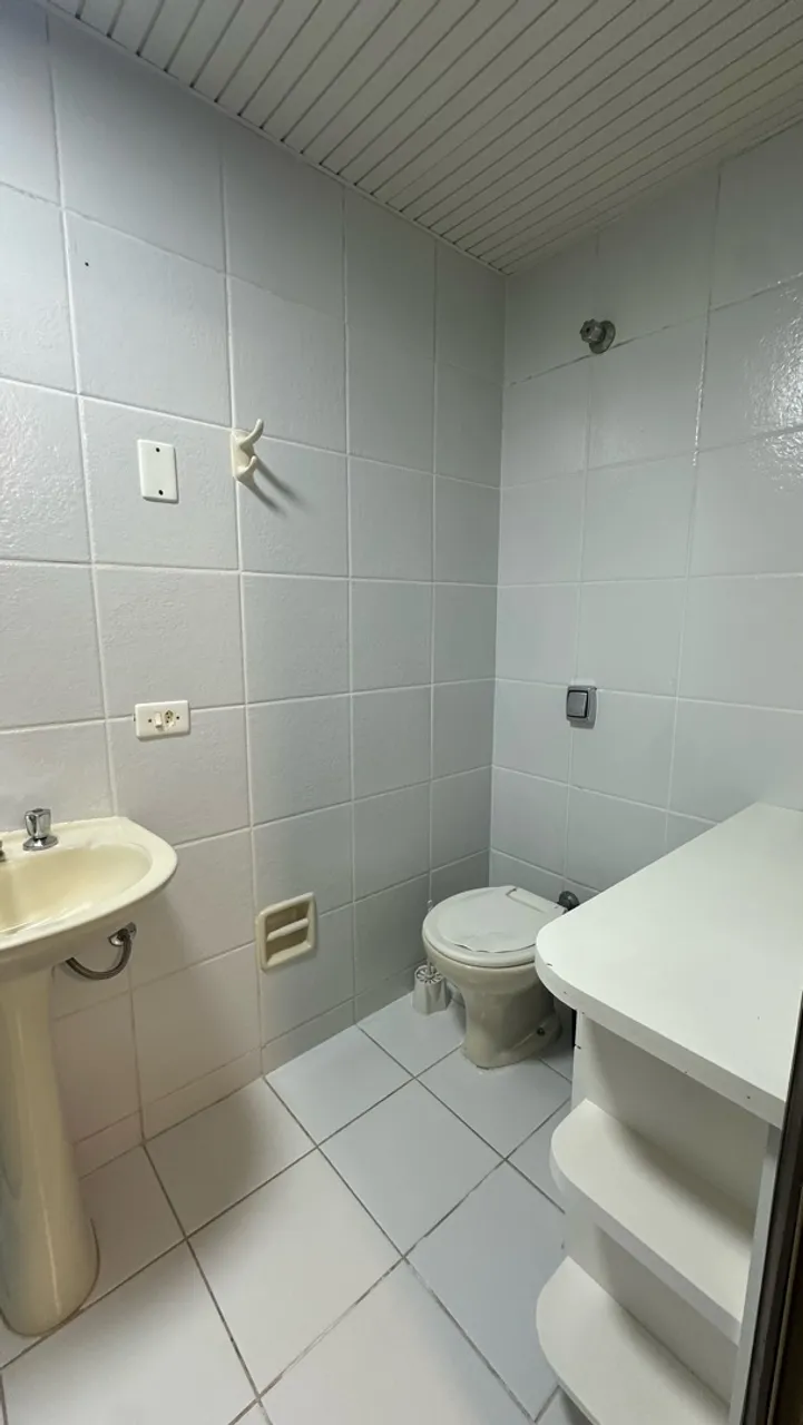 2-bedroom apartment with wood or laminate floors — photo 13