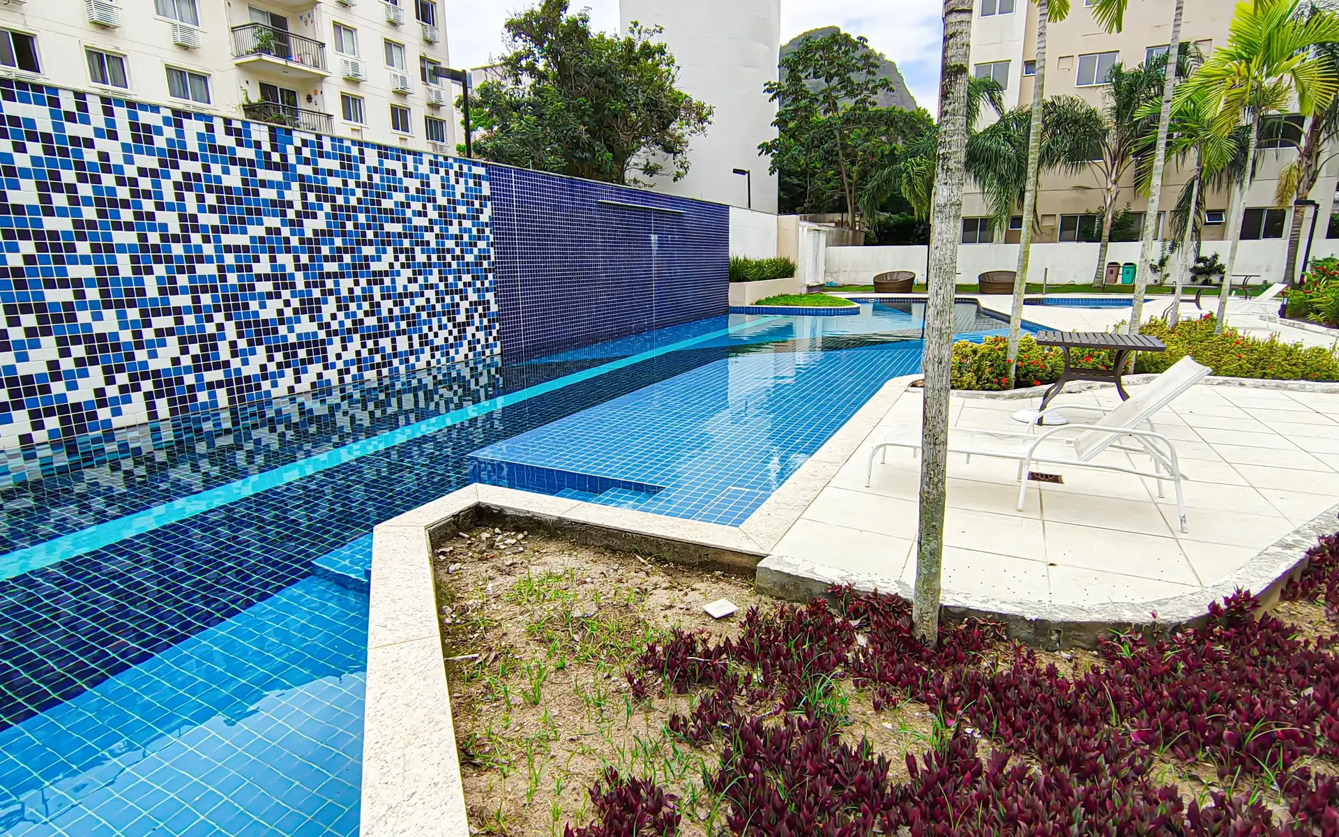 Unfurnished 2-bedroom apartment with en-suite bathrooms — photo 17