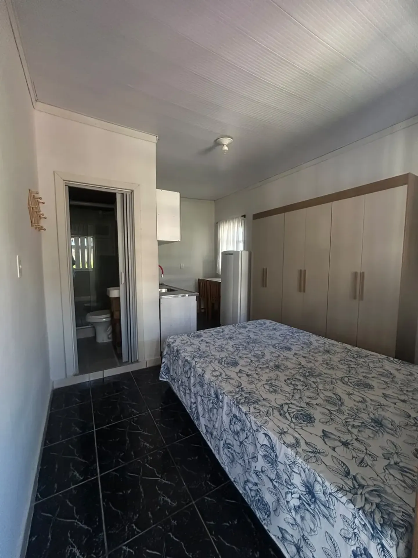 Furnished 20 m² studio in Florianópolis — photo 4