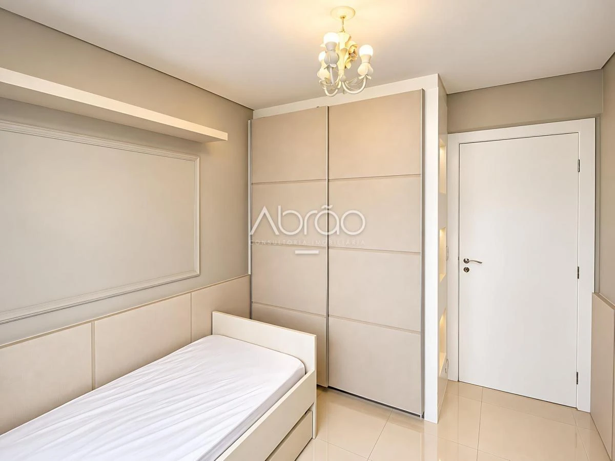 Furnished apartment, 114 m², with a home office — photo 13