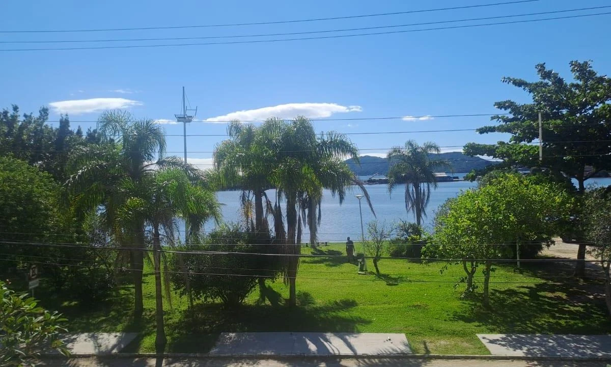 1-bedroom unfurnished apartment with en-suite and 2 baths