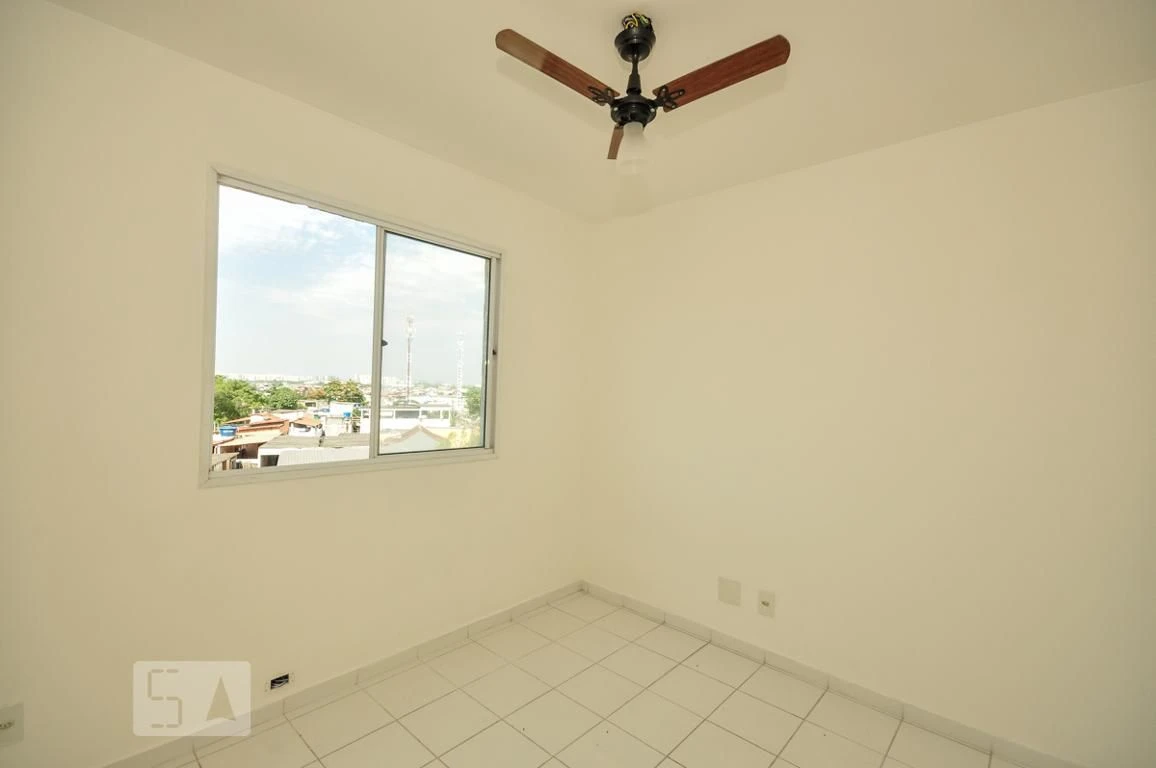 Unfurnished 2-bedroom apartment with 1 bath and open-plan kitchen — photo 3