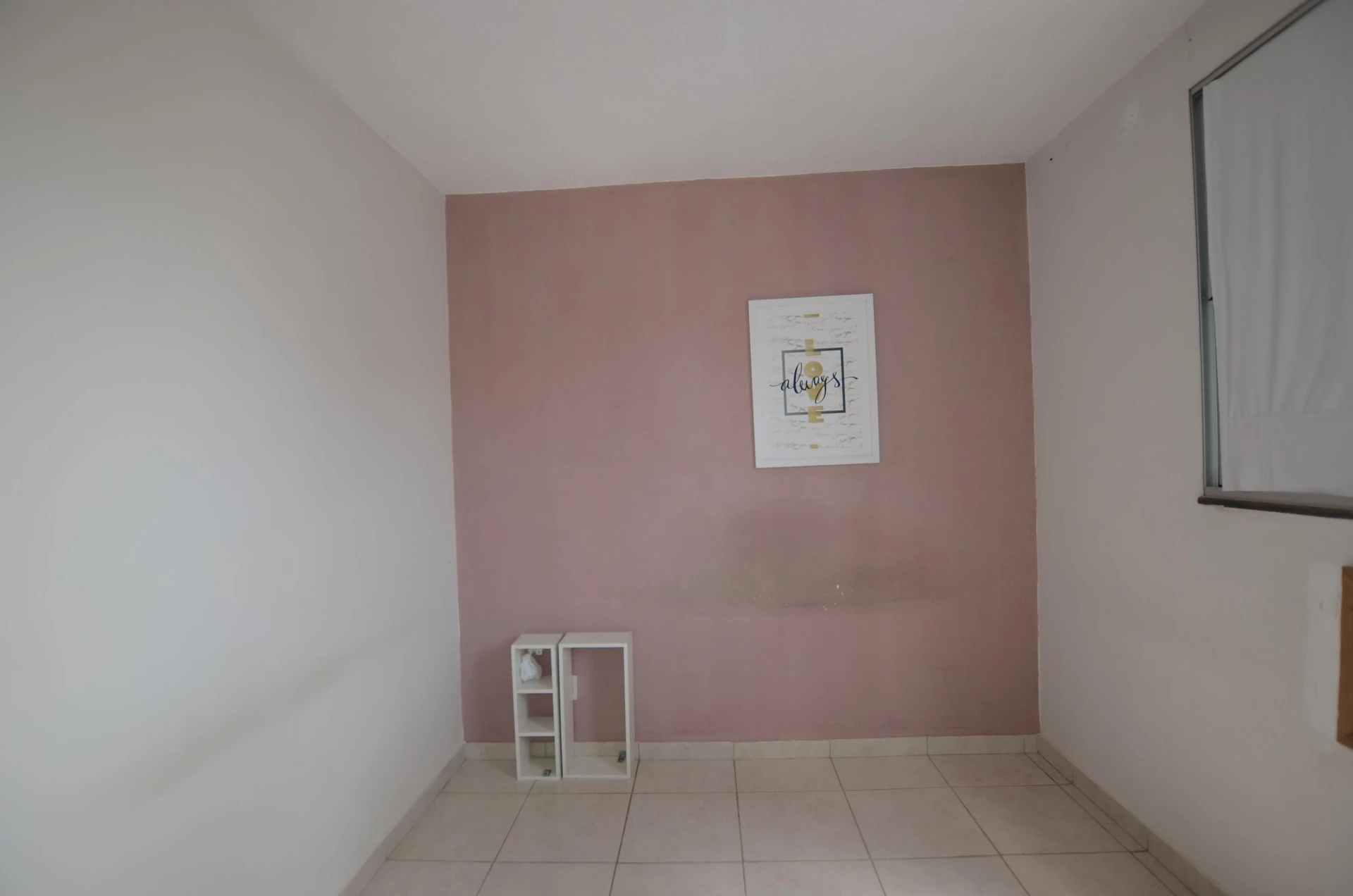 Apartamento de 2 quartos em condomínio com piscina — photo 8