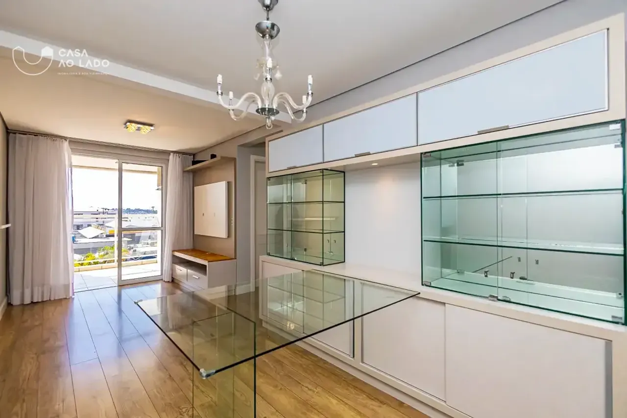 2-bedroom apartment with an en-suite and parking space