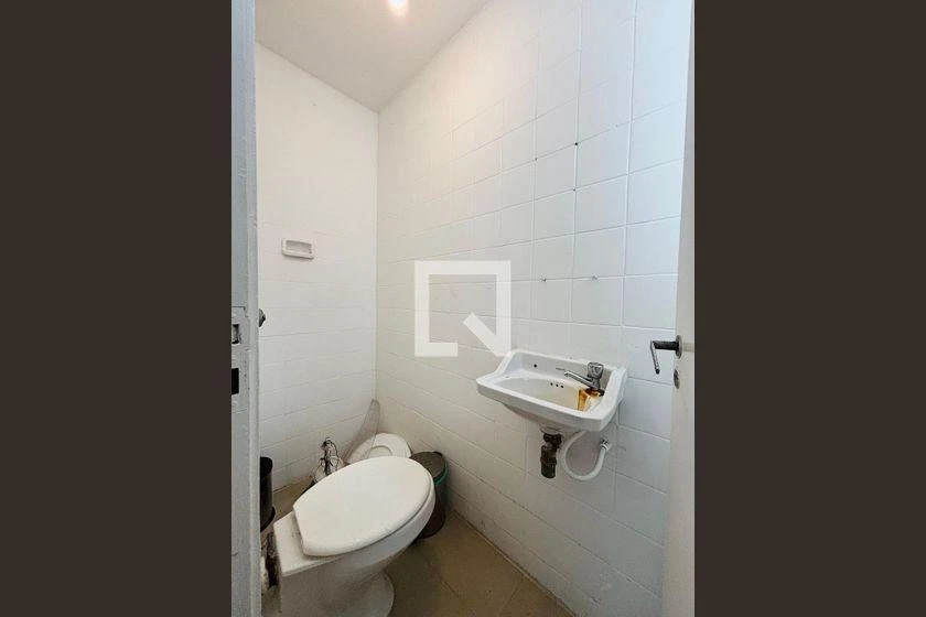 3-bedroom apartment with a water view in Rio de Janeiro — photo 28