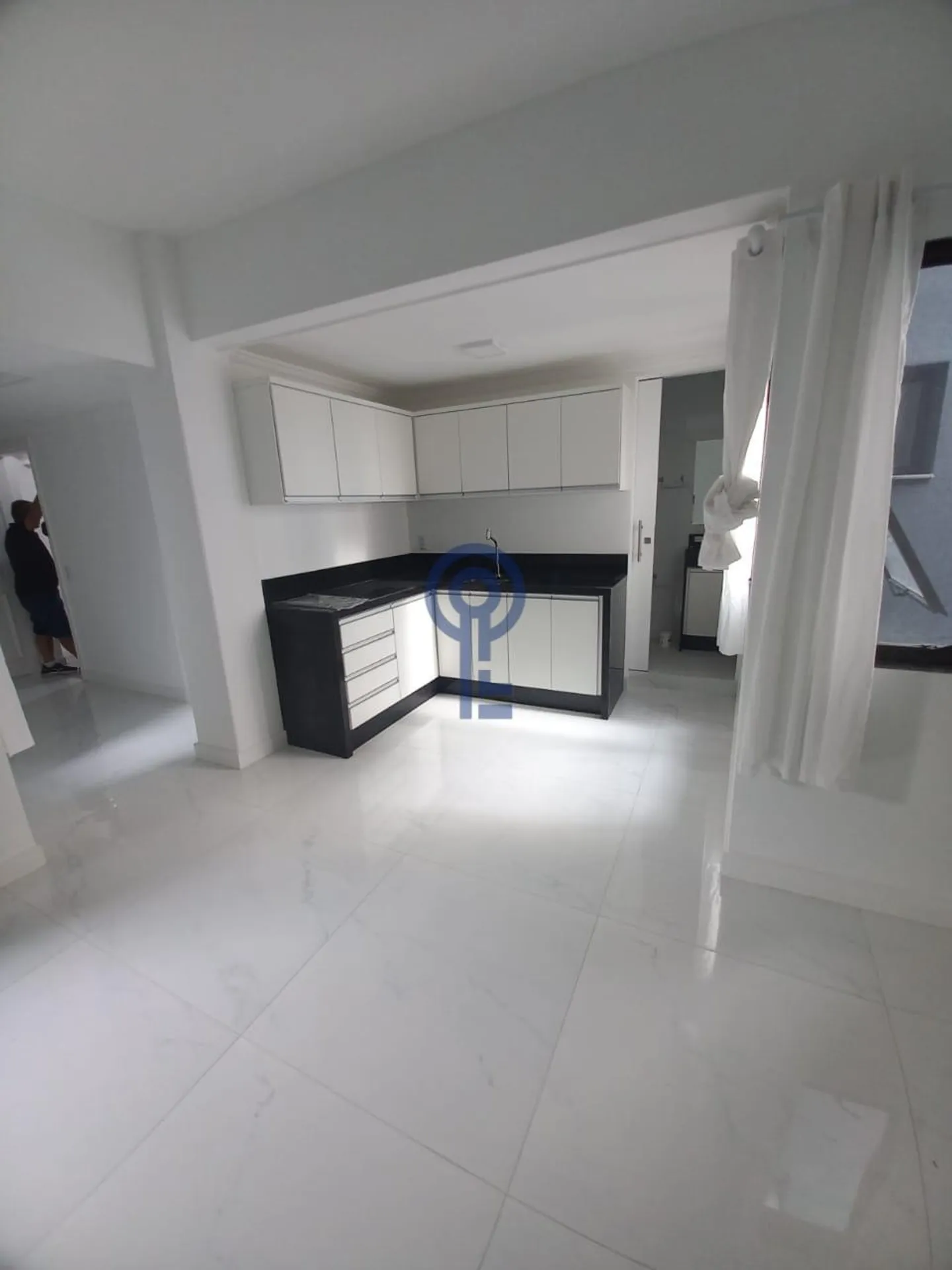 29 m² studio with 1 bedroom and open-plan kitchen — photo 7