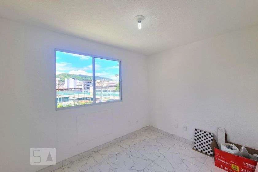 Apartamento de 2 quartos com cozinha separada e 40 m² — photo 25
