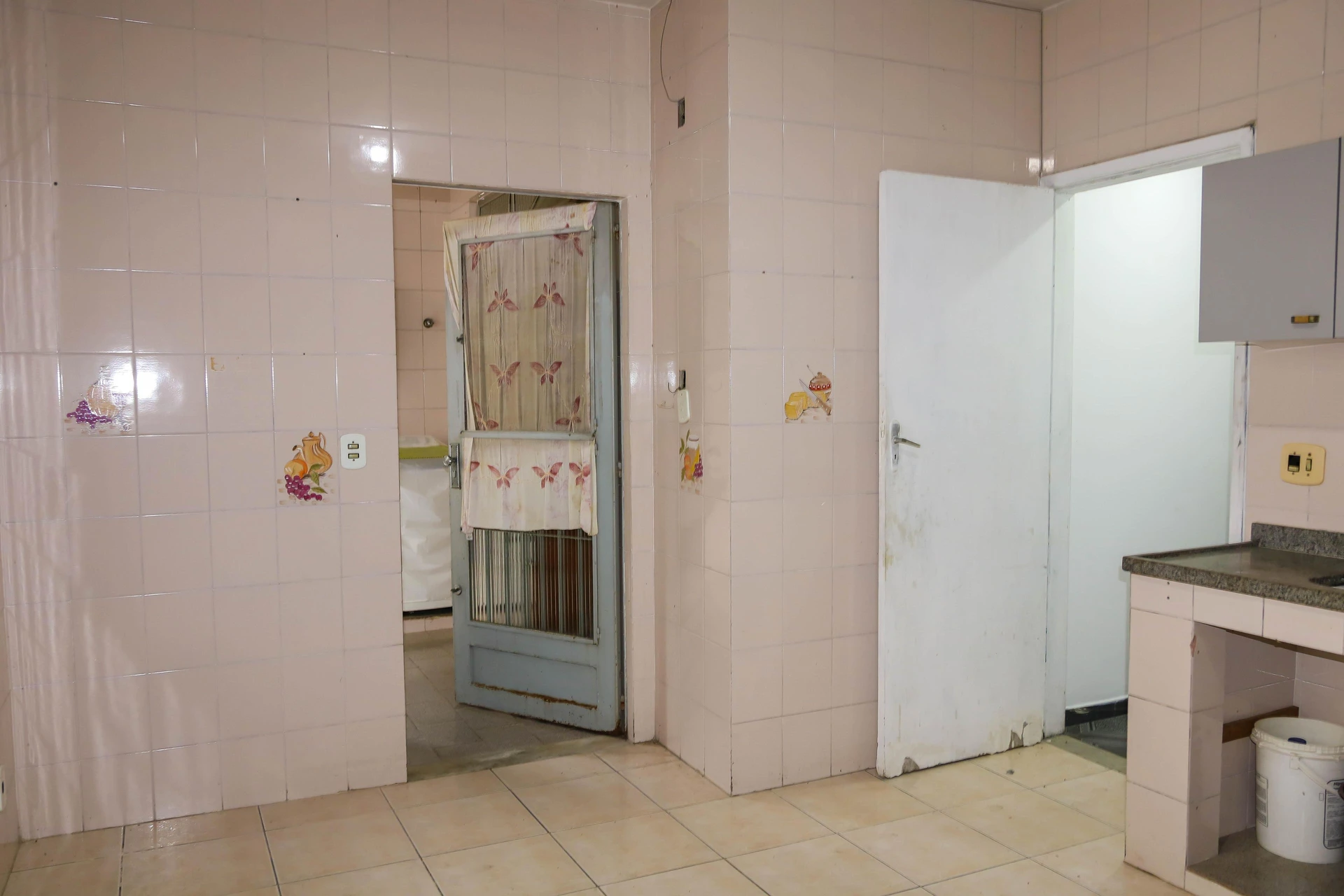 Мебльований будинок на 4 спальні з приватним двором — photo 33
