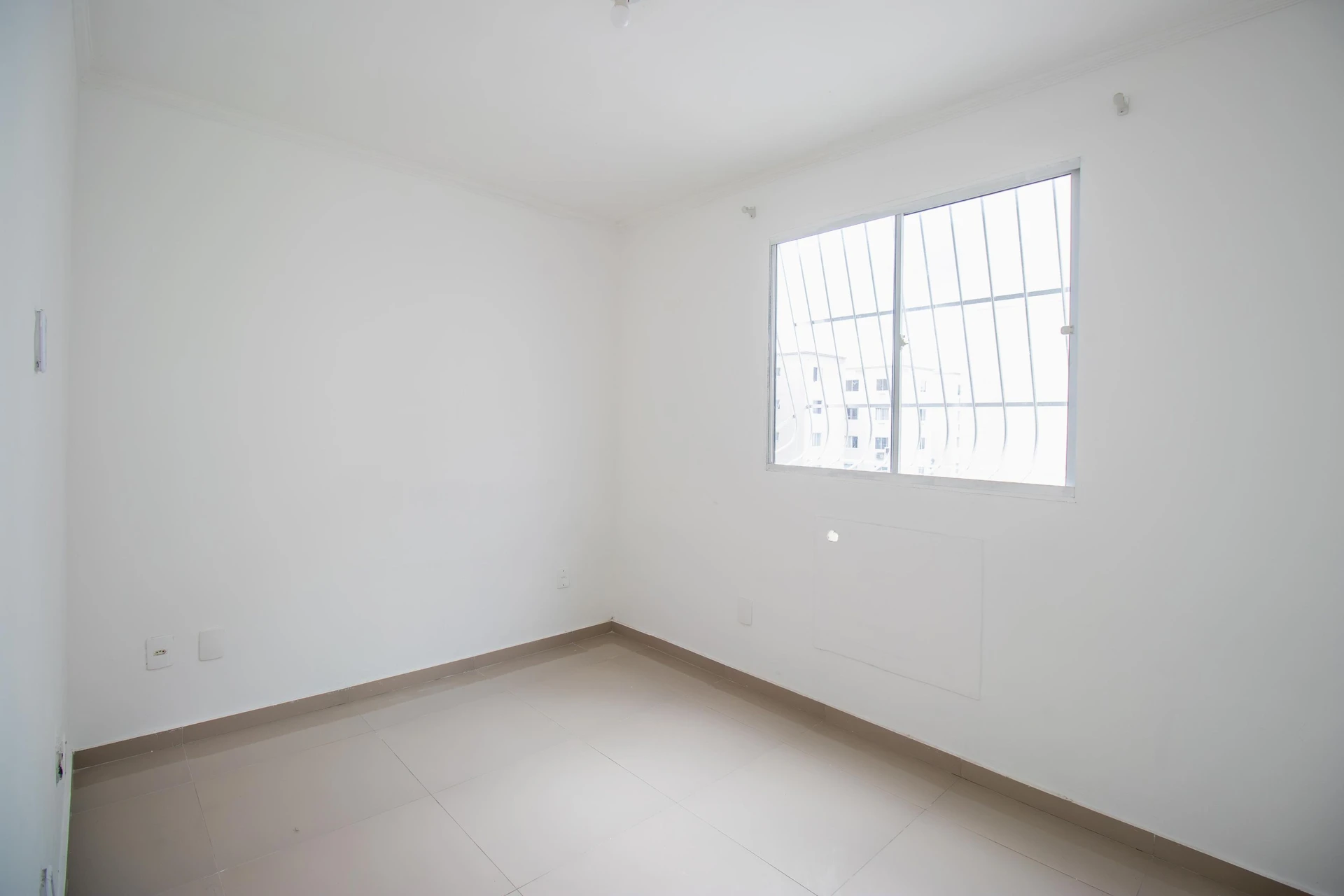 2-bedroom apartment in a building with a gym — photo 23