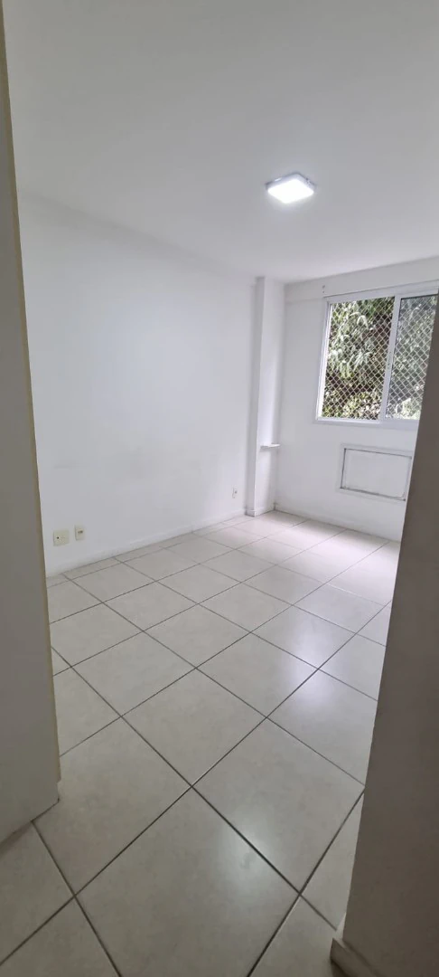 2-bedroom apartment with 1 en-suite bathroom and parking — photo 8