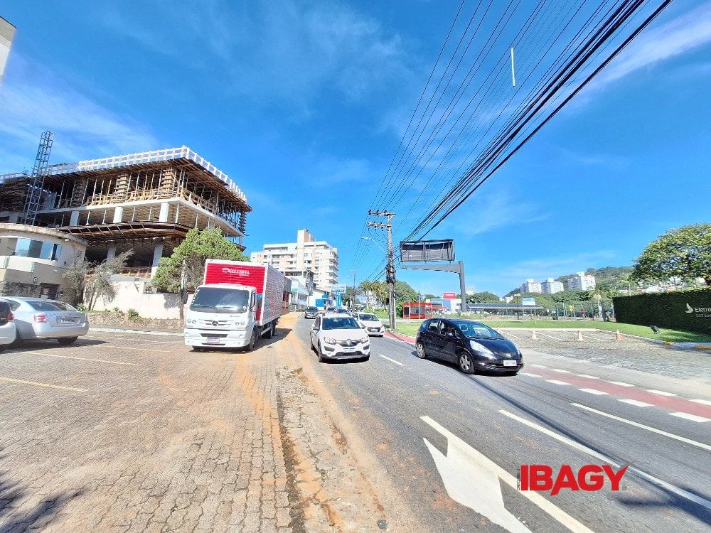 Furnished 82 m² apartment with 2 bedrooms — photo 22