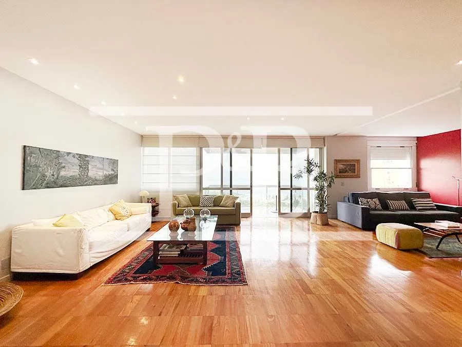 4-bedroom apartment with 200 m² and 2 parking spots — photo 2
