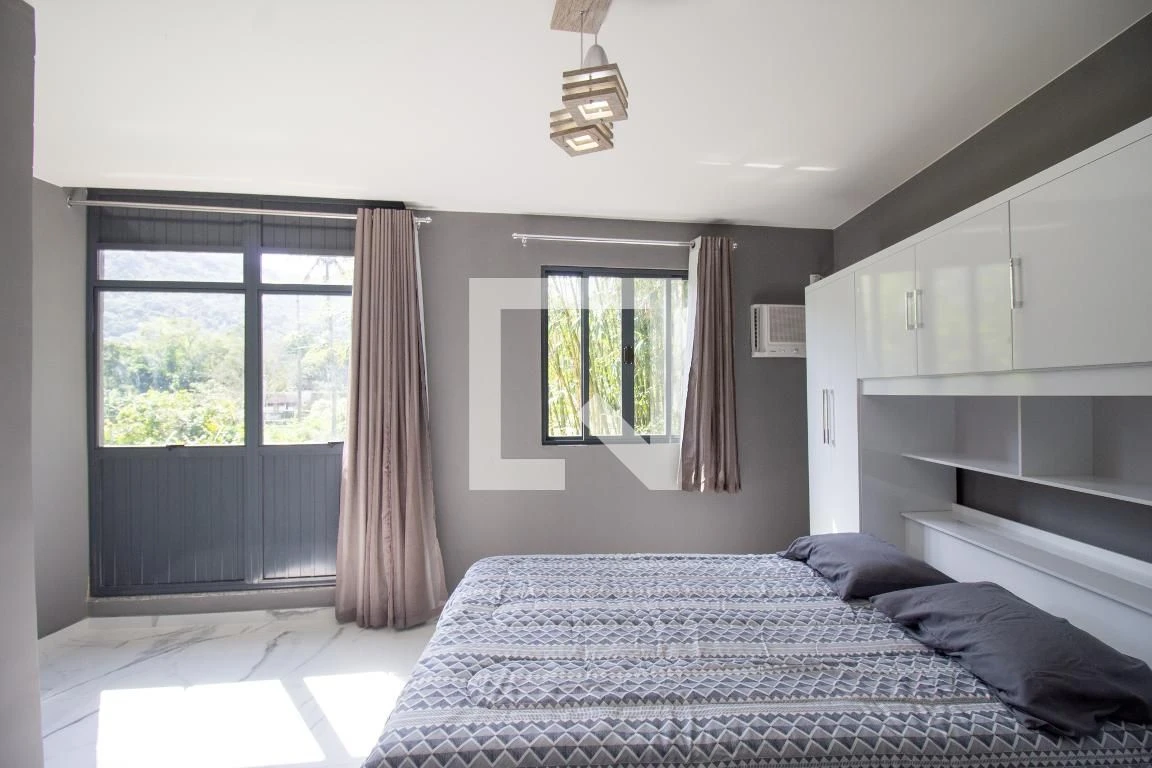 Furnished house with 2 en-suite bedrooms and gas kitchen — photo 4