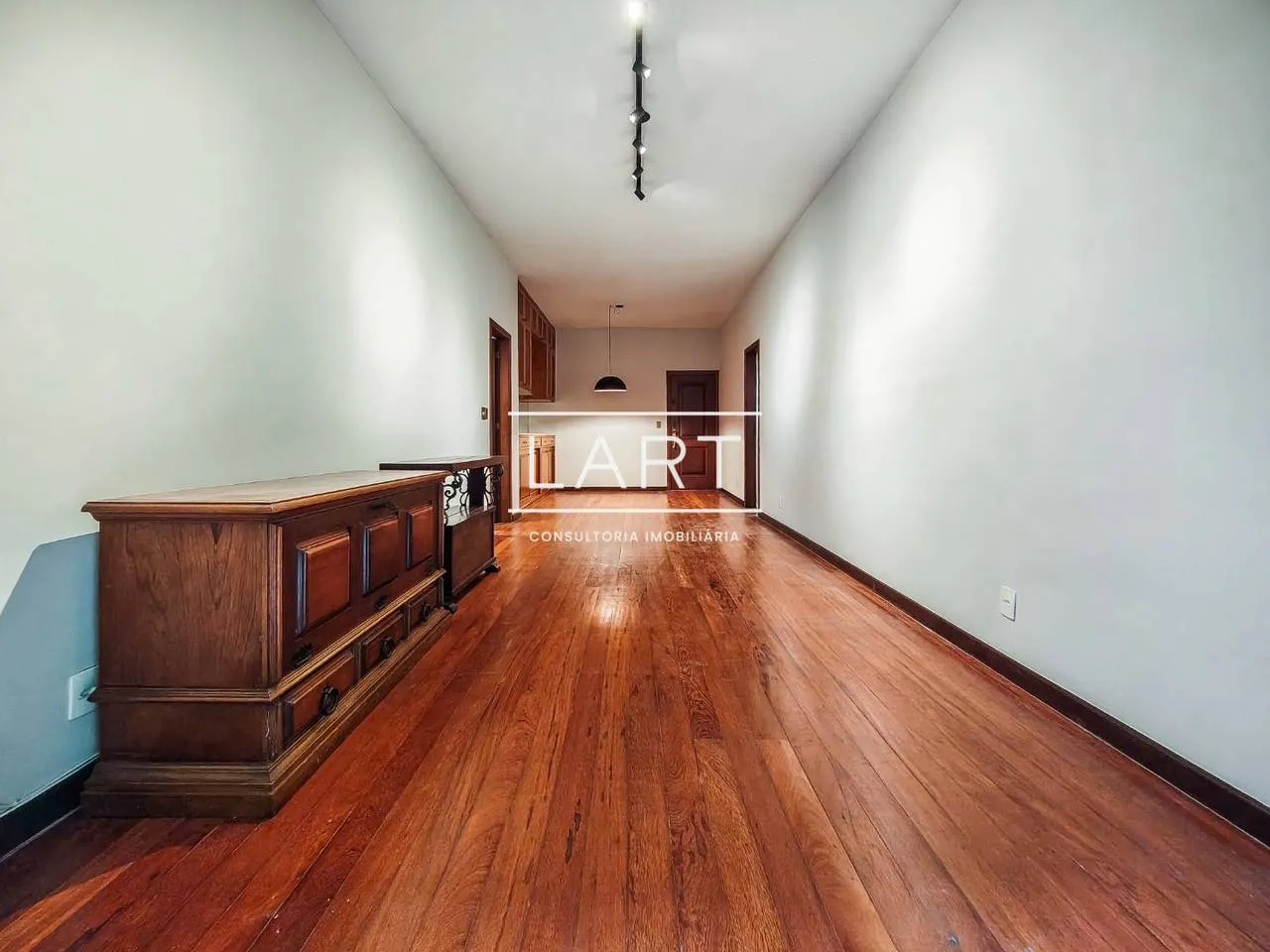 100 m² apartment with 2 bedrooms and closed gas kitchen — photo 3