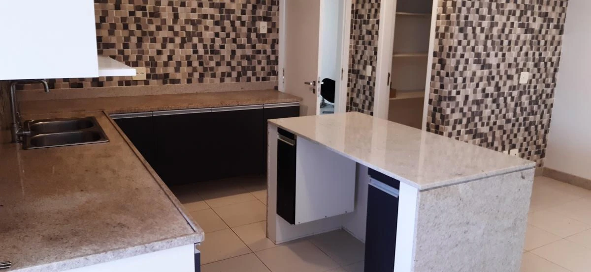 Unfurnished apartment with 4 en-suite bedrooms and 292 m² — photo 6