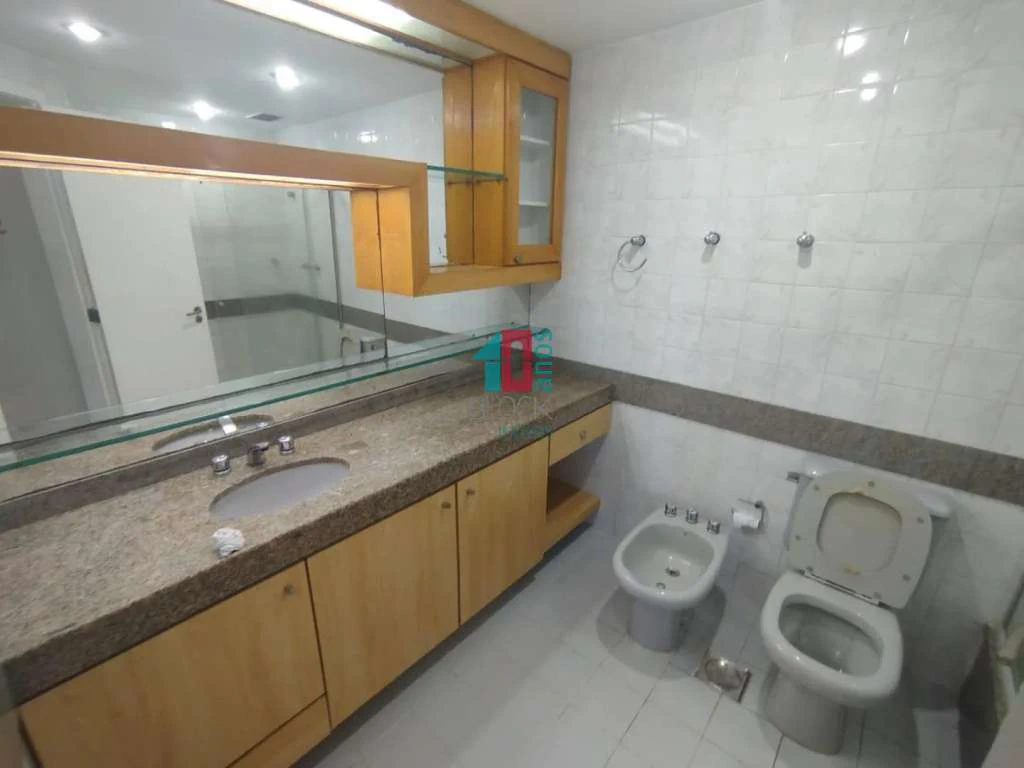 Duplex penthouse with 3 en-suite bedrooms and 200 m² — photo 20