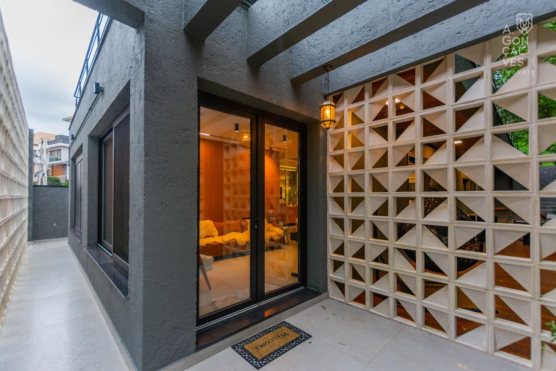 Furnished house with 4 bedrooms and 5 bathrooms — photo 48