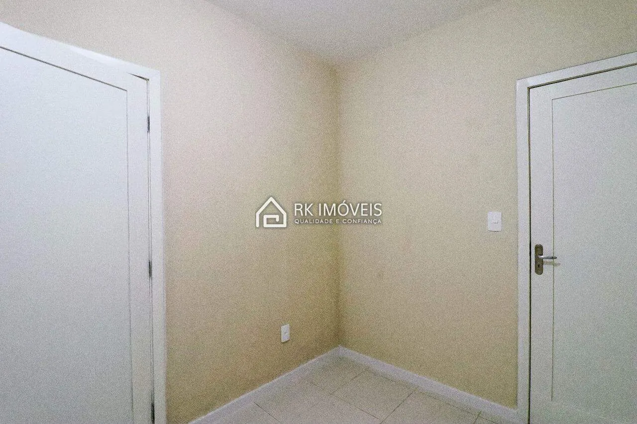 Rental apartment with 3 bedrooms and a balcony — photo 24