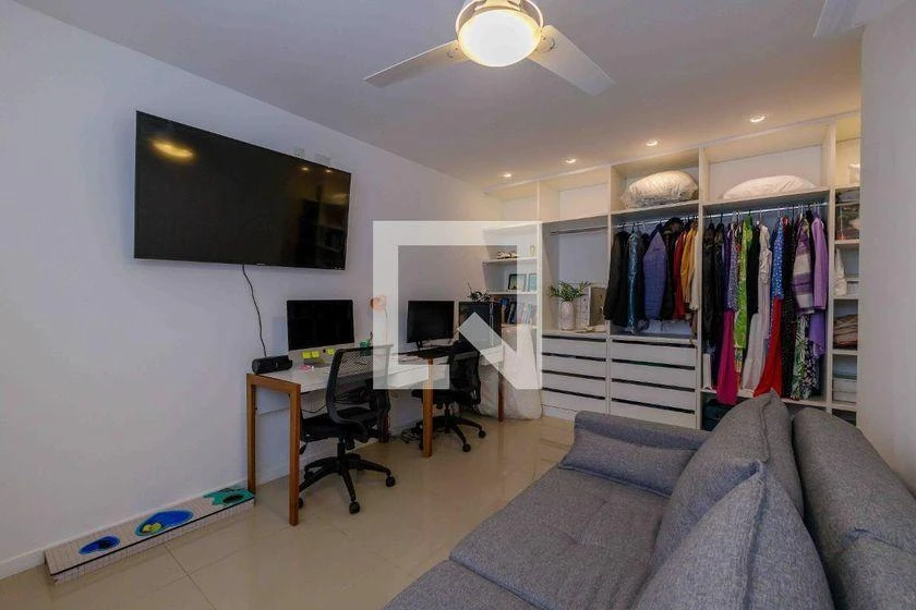 Furnished 3-bedroom apartment with 264 m² — photo 31