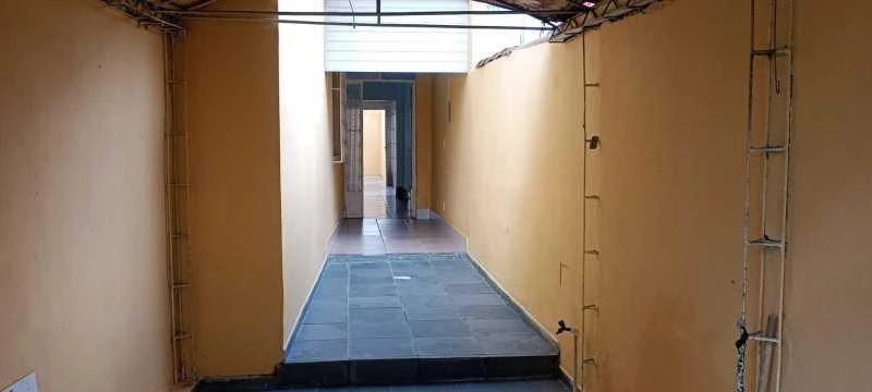 Casa térrea com 1 quarto e 69 m²