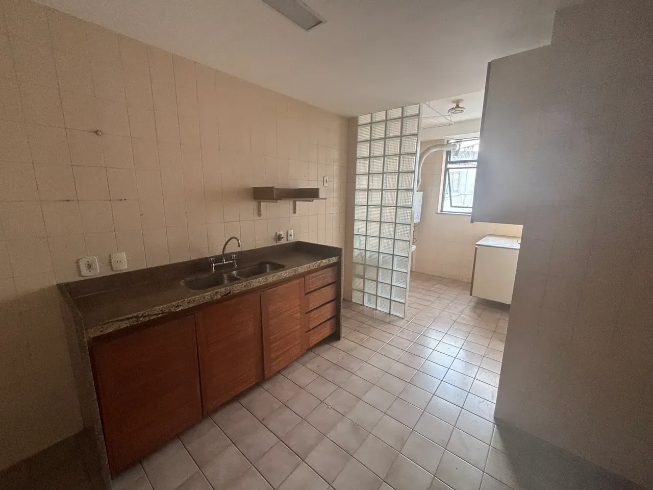 3-bedroom apartment with en-suite and balcony — photo 4