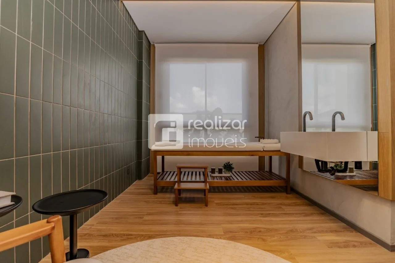 Glass-enclosed balcony in a 2-bedroom apartment, 70 m² — photo 14