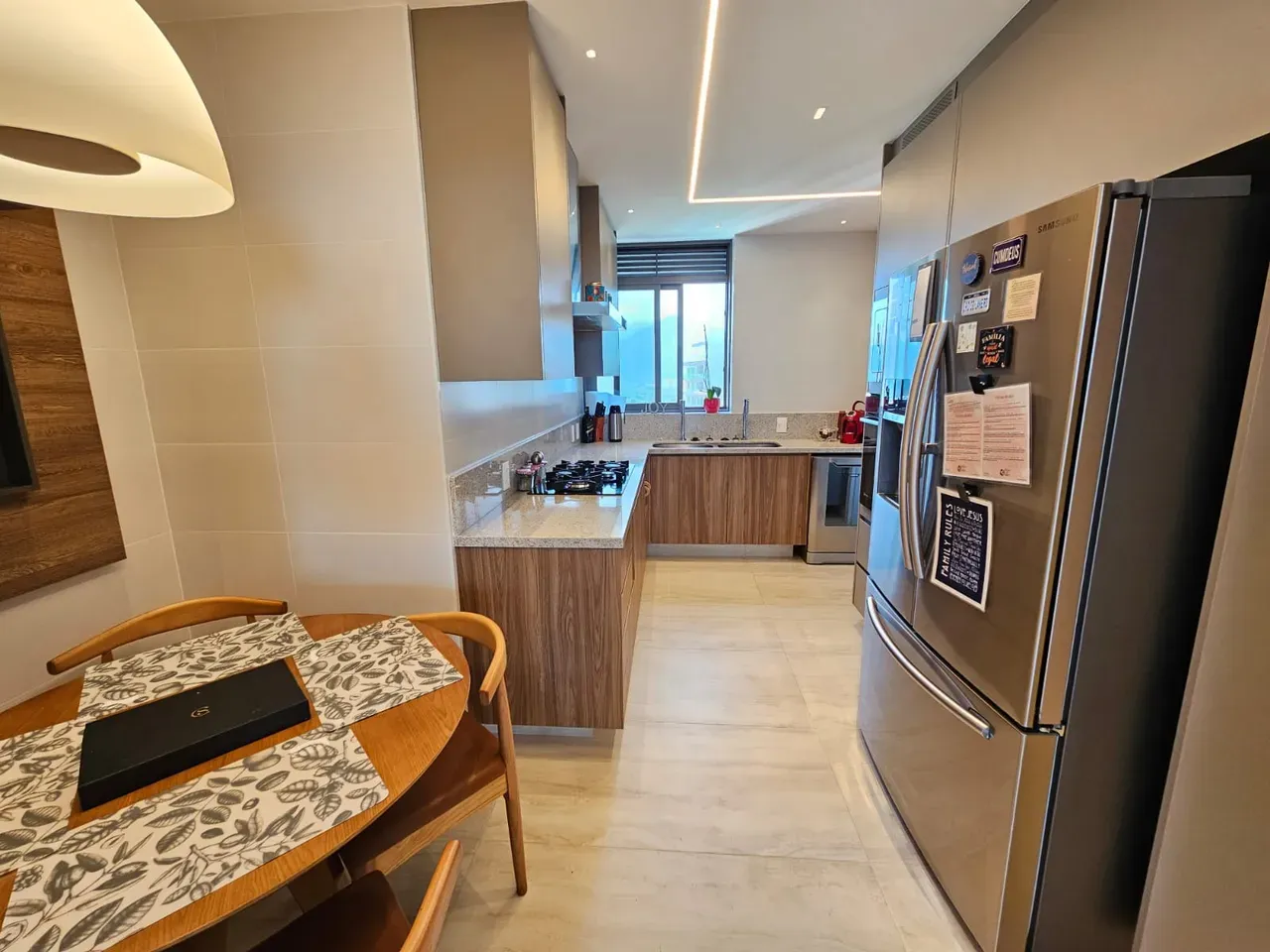 231 m² apartment with 3 bedrooms and 5 bathrooms — photo 31