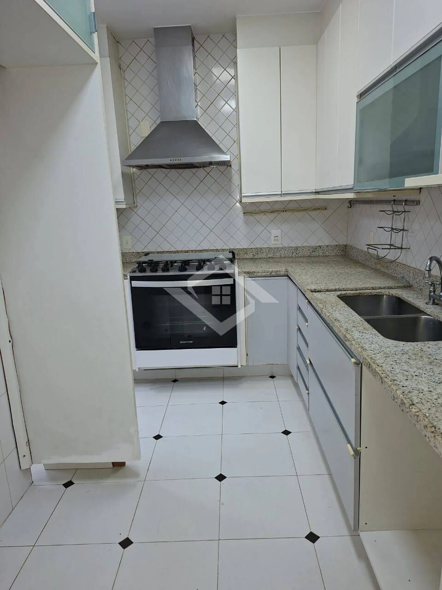 Квартира с 3 спальнями: 2 с ванными и 4 санузла — photo 10