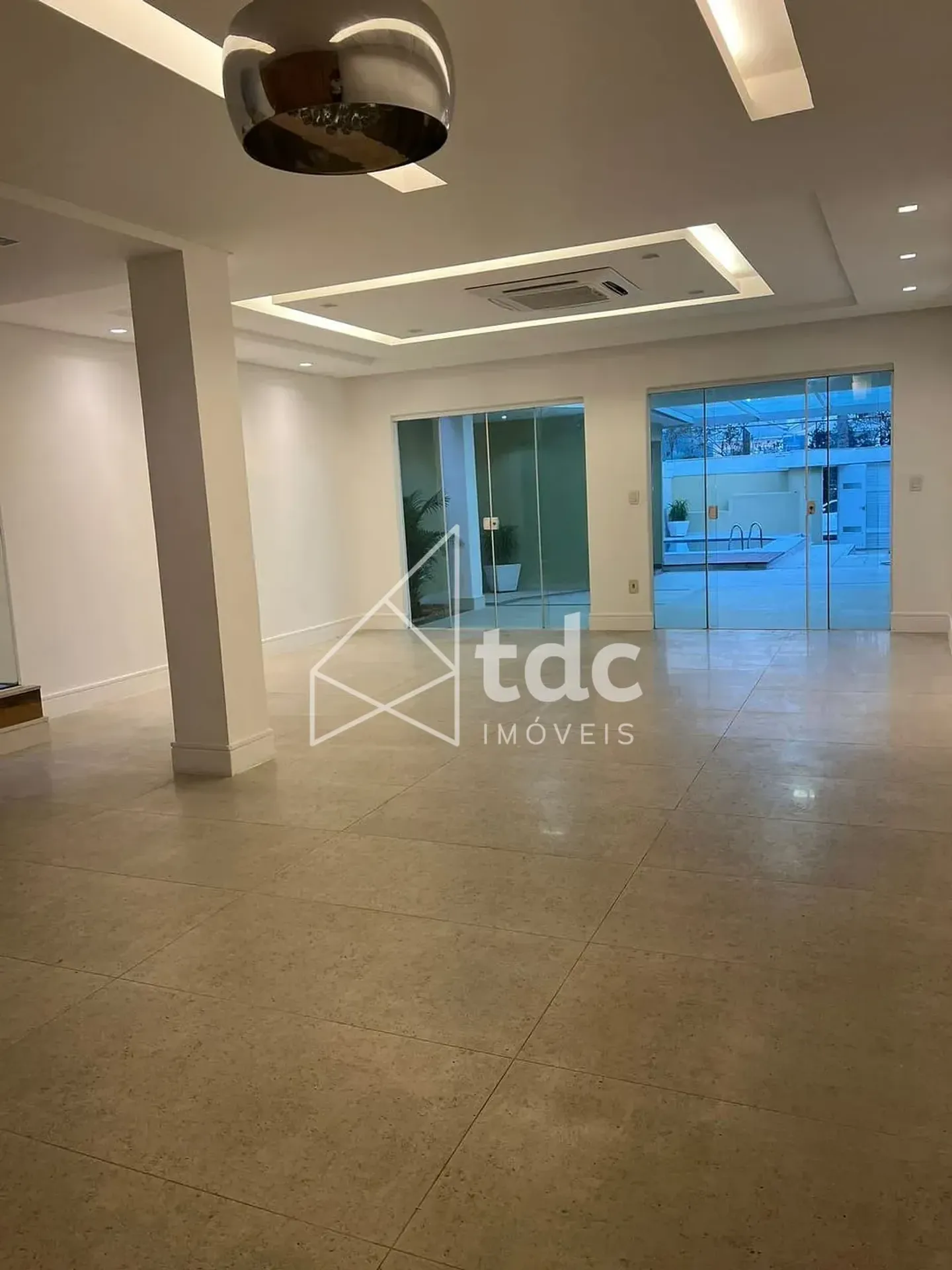 5-bedroom house with a walk-in closet in Rio de Janeiro — photo 5