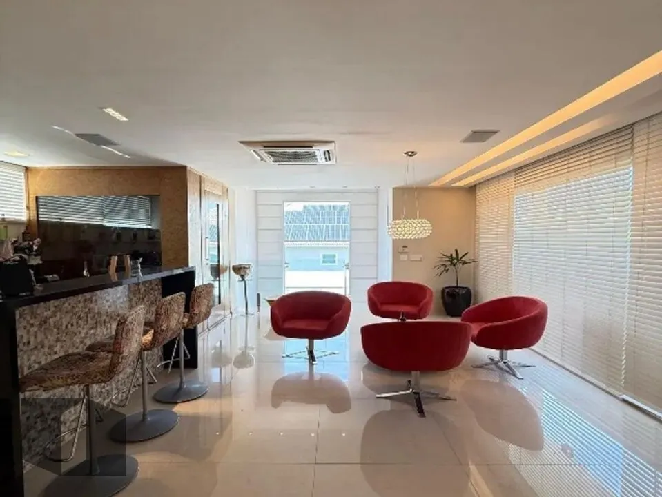 Casa com ar-condicionado, 5 quartos e 5 banheiros — photo 4
