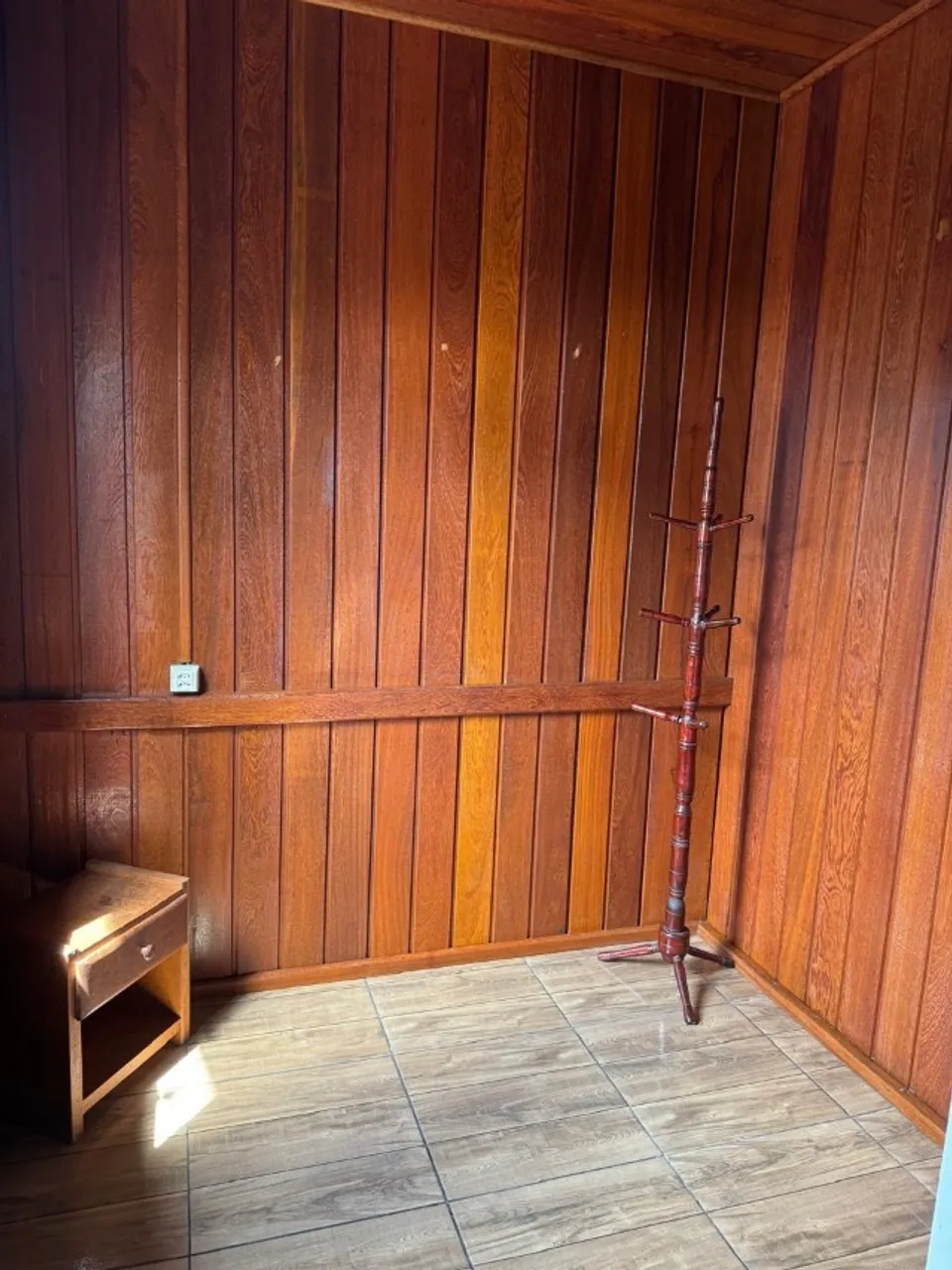 Rental house with 2 bedrooms and a glass shower — photo 7