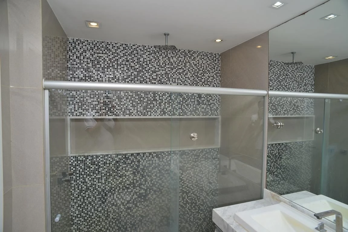 Ванна та 4 спальні: квартира 300 м² — photo 58
