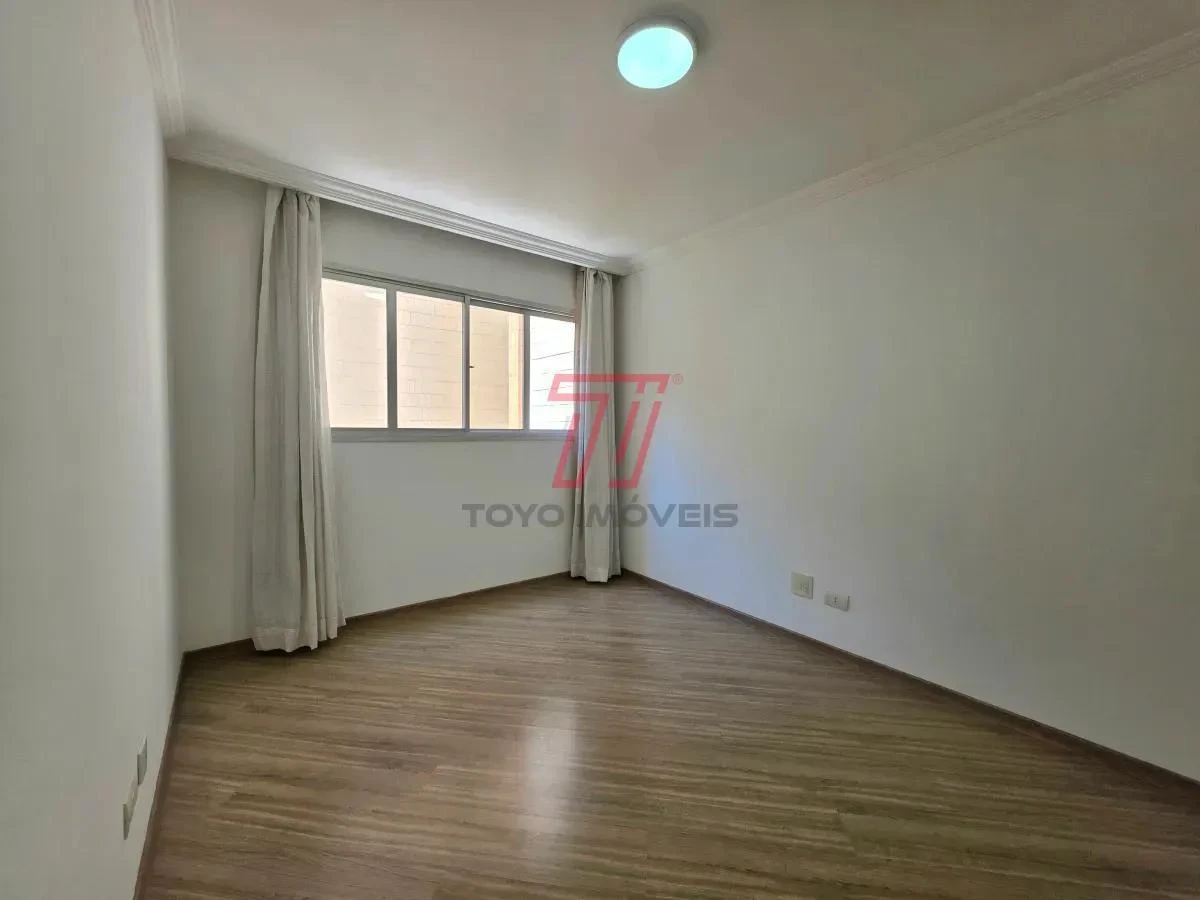 3-bedroom apartment with a bathtub in Curitiba — photo 24