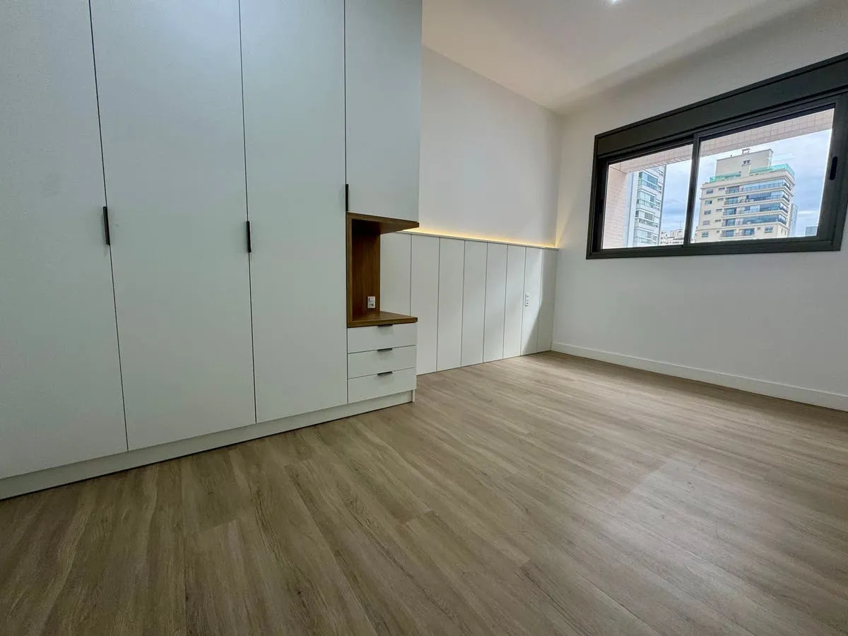Вид на воду и 3 спальни: квартира 95 м² — photo 20