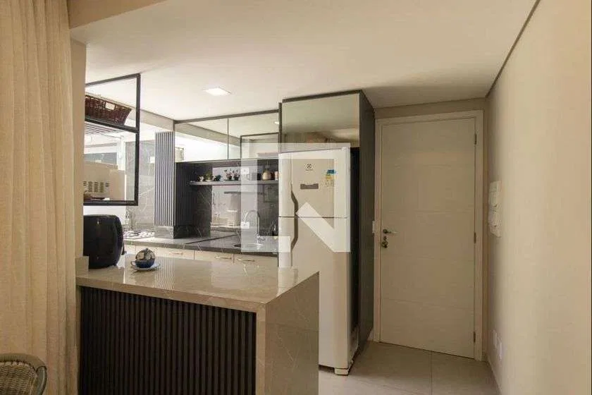 2-bedroom apartment with a walk-in closet in Curitiba — photo 11