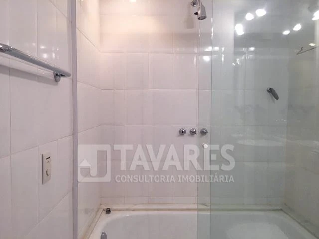 Furnished 130 m² apartment with 3 bedrooms and 2 en-suites — photo 2