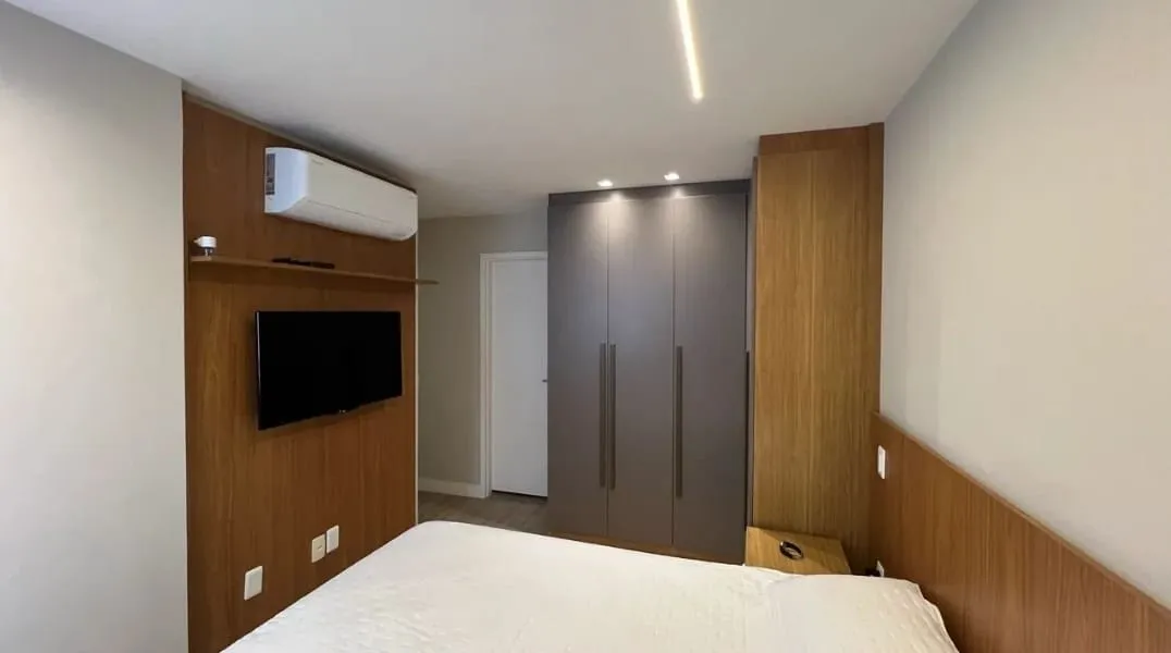 Furnished apartment with an enclosed balcony — photo 14