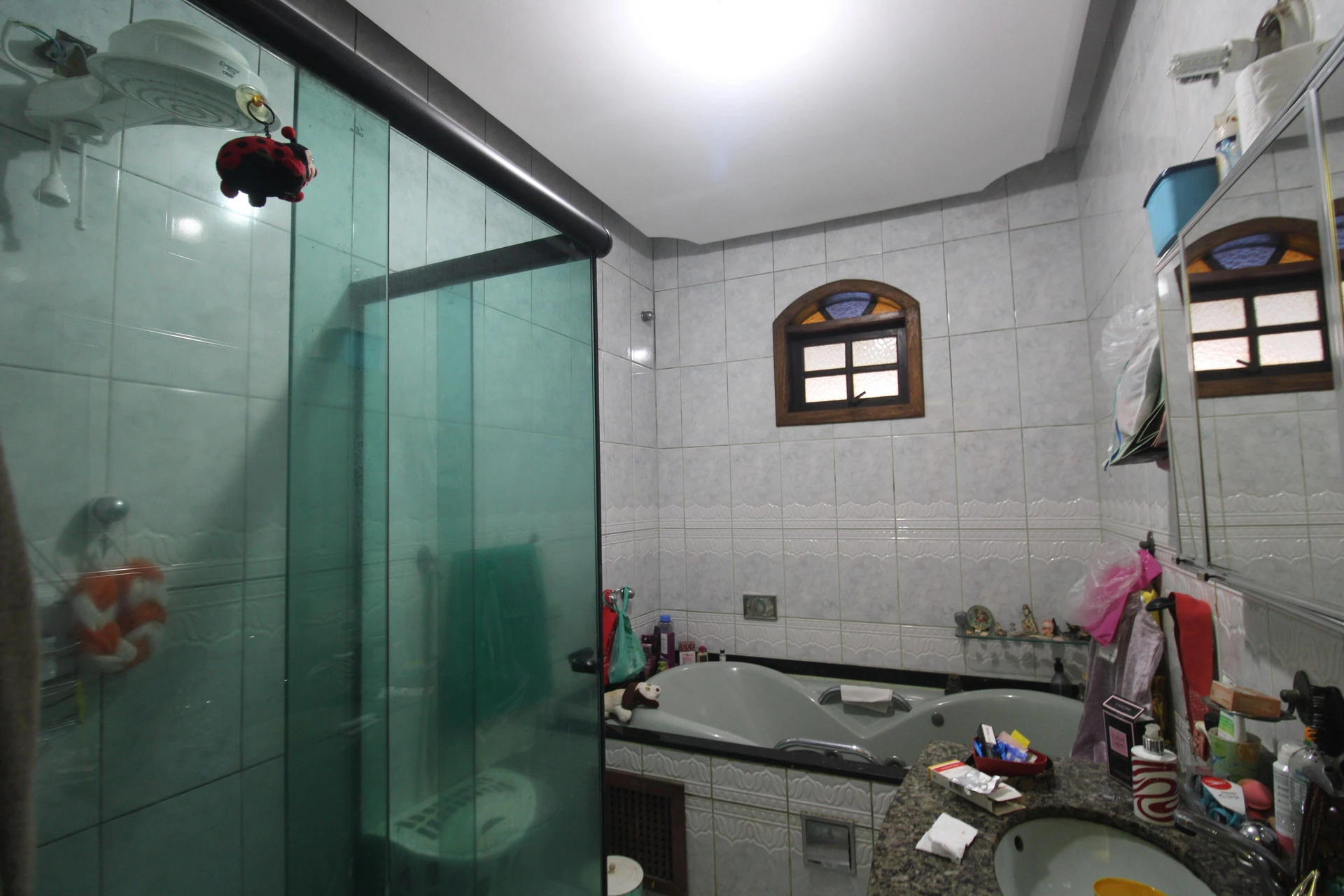 Furnished house with 6 bedrooms and 4 bathrooms — photo 33
