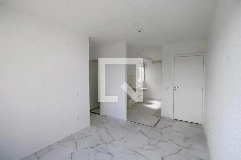 Apartamento de 40 m² com 2 quartos e varanda com churrasqueira — photo 4