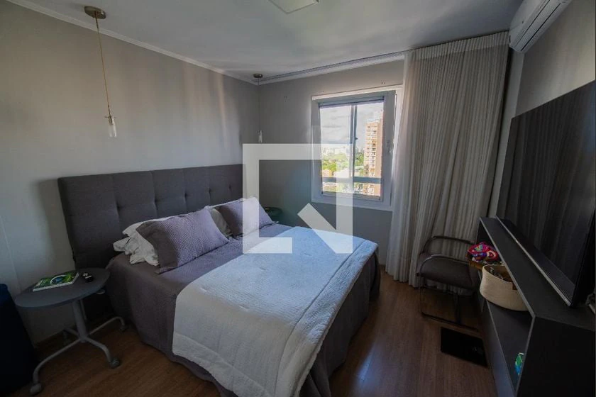 2-bedroom apartment with a home office — photo 11