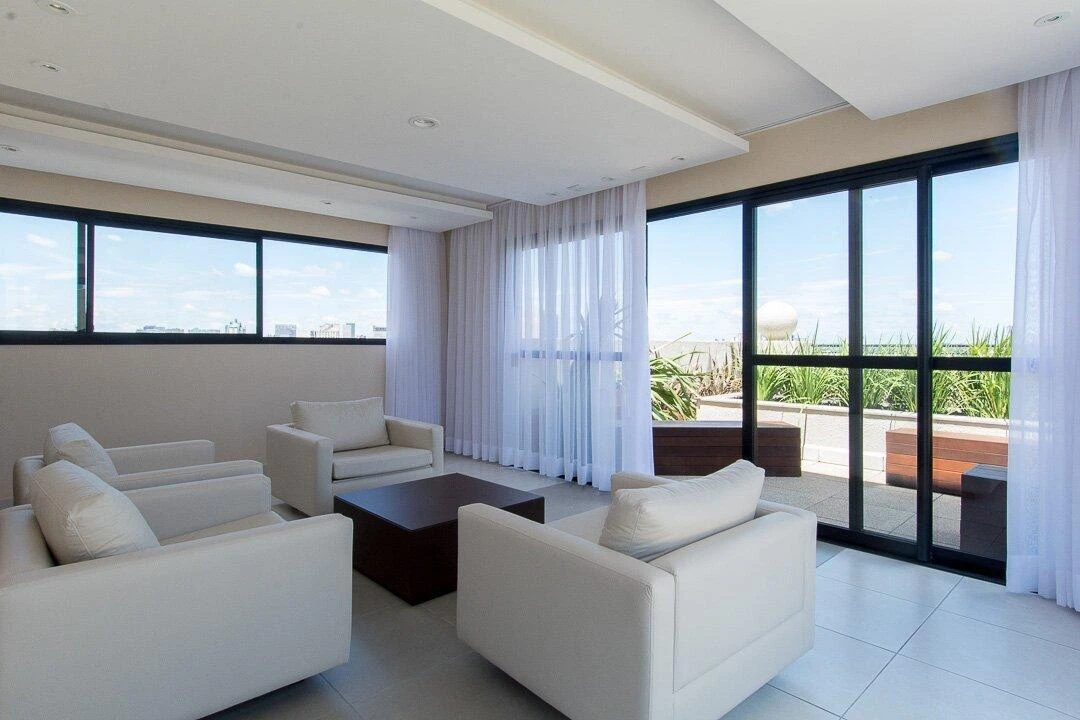 Floor-to-ceiling windows in a one-bedroom apartment, 34 m² — photo 20