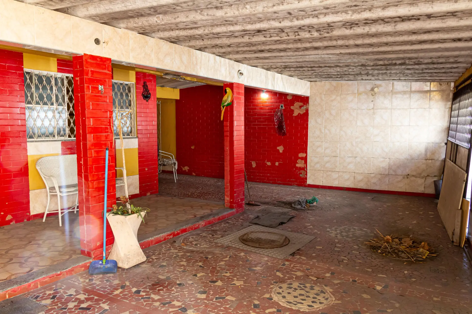 Casa com 3 dormitórios e 2 vagas, com área de serviço — photo 2