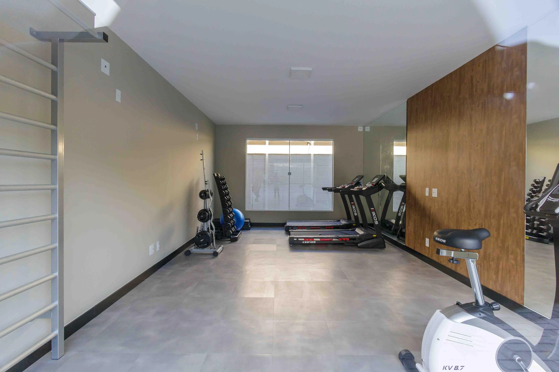 2-bedroom apartment with a closed kitchen and 1 parking spot — photo 16