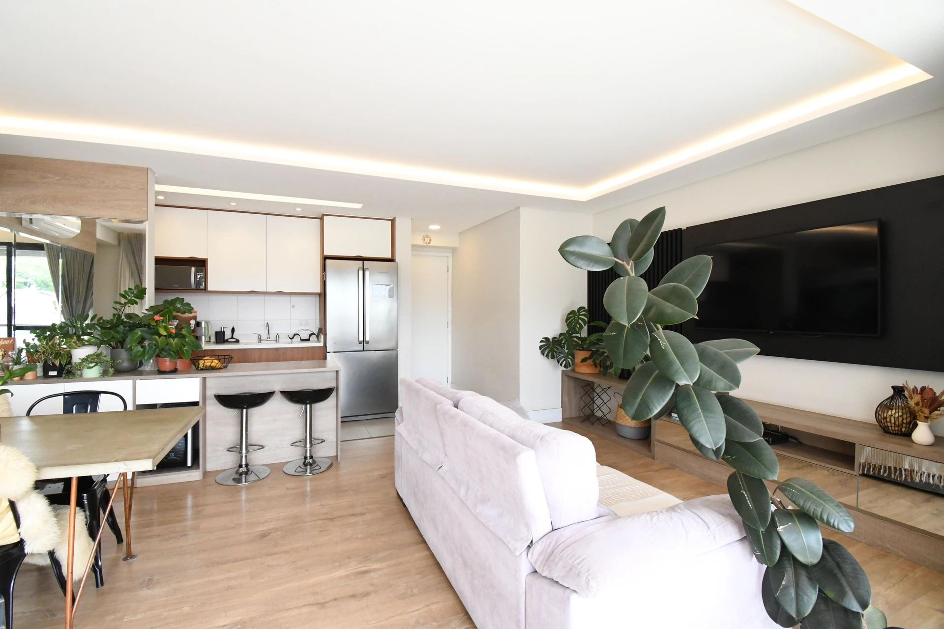 3-bedroom apartment in a building with a gym — photo 19