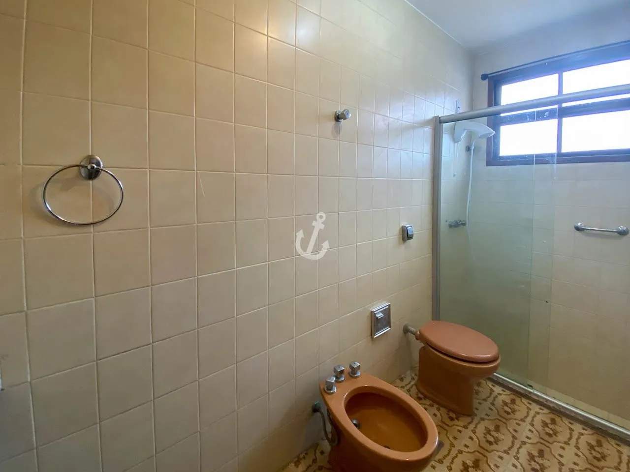 Rental house with 5 bedrooms and 4 parking spots — photo 34