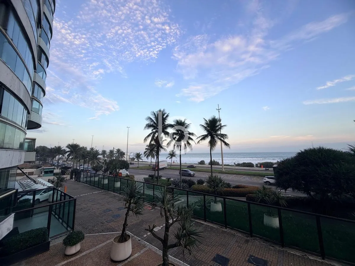 Furnished 2-bedroom apartment with 2 bathrooms and balcony — photo 30