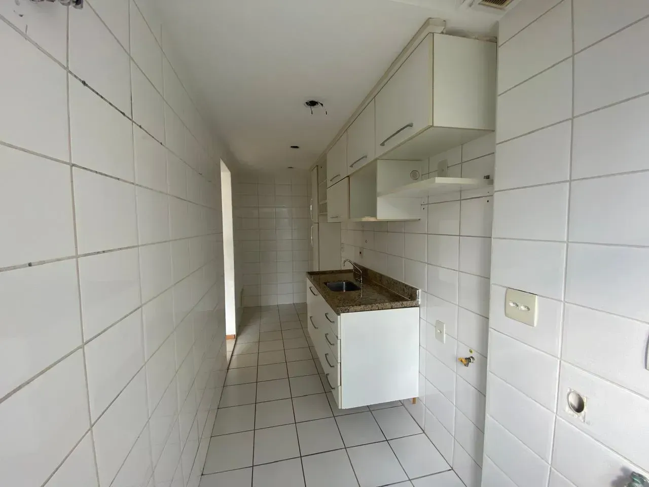 2-bedroom apartment with a mountain view — photo 8