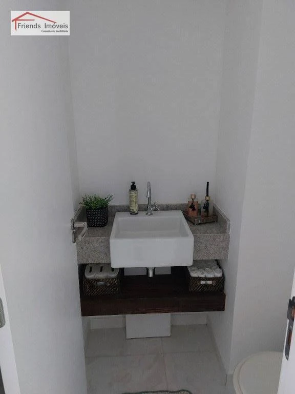 4-bedroom apartment in a building with a sauna — photo 20