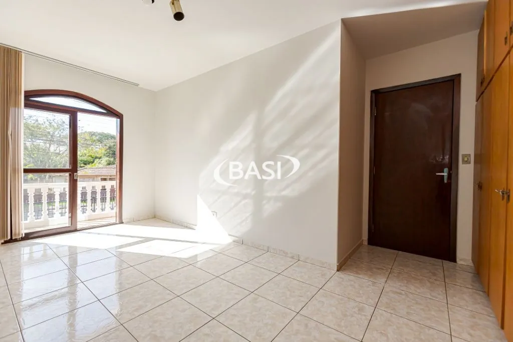 Unfurnished house with 4 bedrooms and 3 bathrooms — photo 76